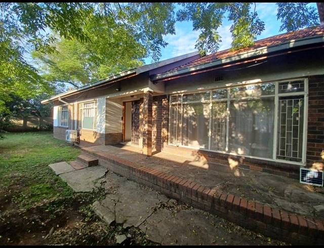 3 BEDROOM HOUSE FOR SALE IN VANDERBIJLPARK SE 2